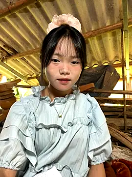 Snapshot of AdamLazis chatting on 09/20/25, 12:11 AdamLazis online show from 09/20/25, 12:11