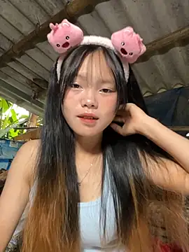 Snapshot of AdamLazis chatting on 10/22/25, 12:55 AdamLazis online show from 10/22/25, 12:55