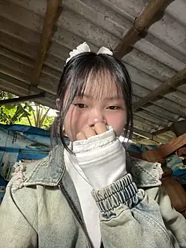 Snapshot of AdamLazis chatting on 03/10/26, 12:48 AdamLazis online show from 03/10/26, 12:48