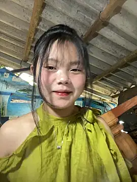 Snapshot of AdamLazis chatting on 04/03/26, 12:41 AdamLazis online show from 04/03/26, 12:41