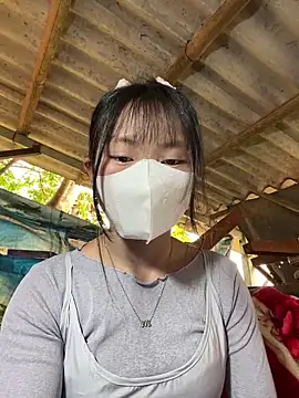 Snapshot of AdamLazis chatting on 04/15/26, 12:28 AdamLazis online show from 04/15/26, 12:28