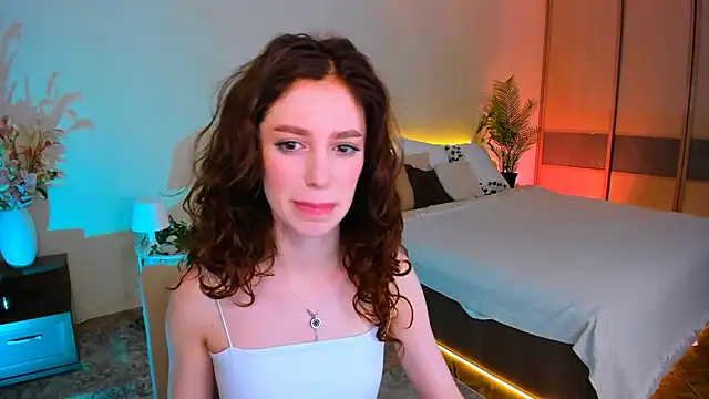 ChristinaConteeree online show from 10/04/25, 11:19