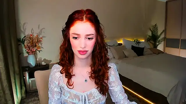ChristinaConteeree online show from 10/22/25, 07:13