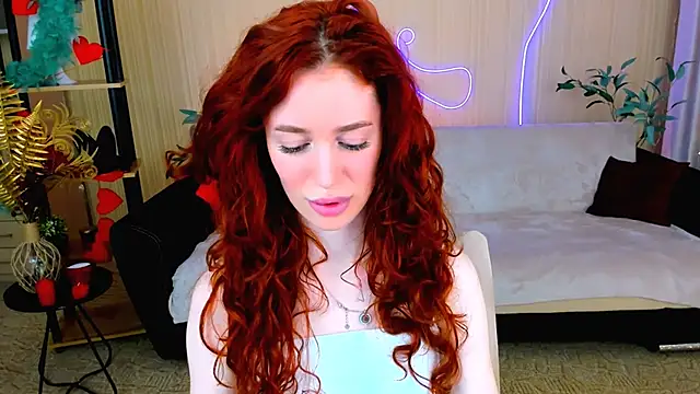 Snapshot of ChristinaConteeree chatting on 06/27/26, 07:19 ChristinaConteeree online show from 06/27/26, 07:19
