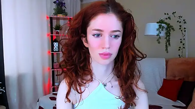 Snapshot of ChristinaConteeree chatting on 07/05/26, 04:19 ChristinaConteeree online show from 07/05/26, 04:19