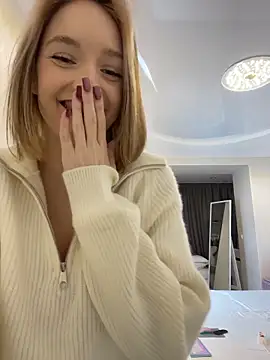 IsabelleDurand online show from 12/17/25, 03:18