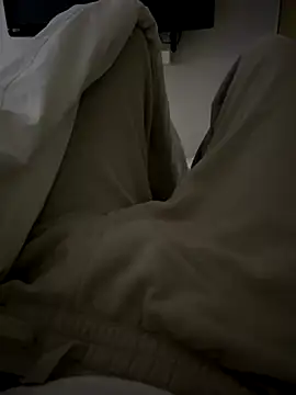 Frankieyyy1 online show from 11/16/25, 06:24