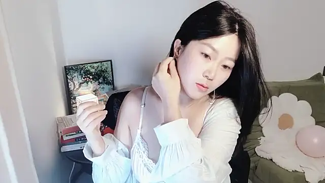 Emmaq996 online show from 11/09/25, 02:32