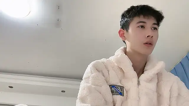 Snapshot of xiaojie2563 chatting on 12/16/25, 11:26 xiaojie2563 online show from 12/16/25, 11:26