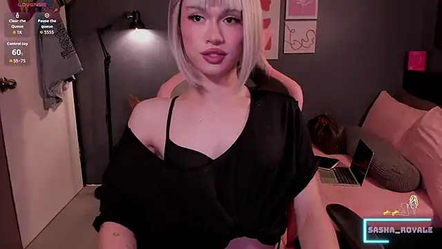 Snapshot of sasharoyale chatting on 10/13/25, 03:06 sasharoyale online show from 10/13/25, 03:06