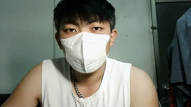 bigbb101011 online show from 10/24/25, 01:18