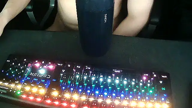 Snapshot of solooboy18 chatting on 11/30/25, 11:09 solooboy18 online show from 11/30/25, 11:09