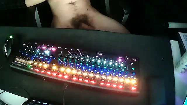 solooboy18 online show from 12/21/25, 09:55