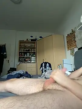 xmilolivex online show from 12/20/25, 08:21