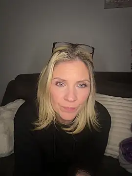 Snapshot of Lexi-Lux-X chatting on 01/07/26, 12:46 Lexi-Lux-X online show from 01/07/26, 12:46