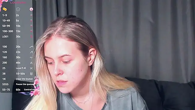 AngelAnty online show from 11/07/25, 04:18