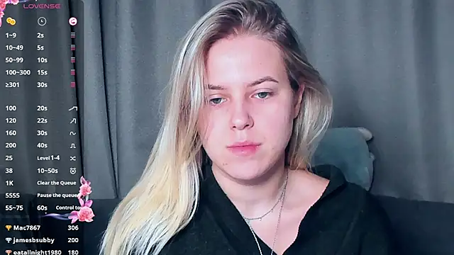 AngelAnty online show from 11/17/25, 01:06