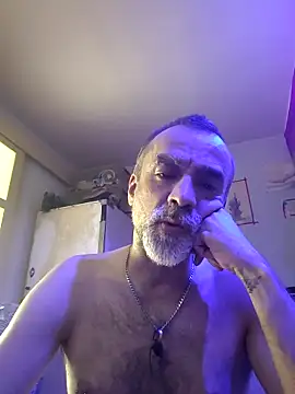 GabyCollado5 online show from 09/10/25, 10:37