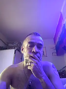 GabyCollado5 online show from 10/14/25, 07:20