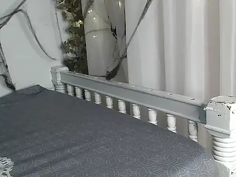 angelainparis28 online show from 10/31/25, 05:19