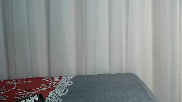 angelainparis28 online show from 11/07/25, 06:57