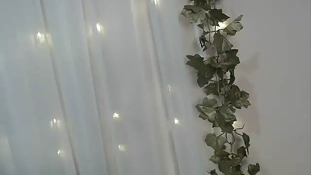 angelainparis28 online show from 11/11/25, 06:35