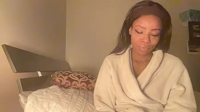 Snapshot of Peachyz69 chatting on 03/26/26, 02:28 Peachyz69 online show from 03/26/26, 02:28