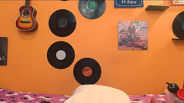 meisevil77 online show from 12/05/25, 02:09