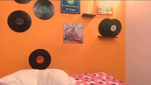 meisevil77 online show from 12/19/25, 02:29