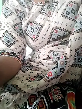 Snapshot of Monika_Telugu_Girl chatting on 11/04/25, 04:44 Monika Telugu Girl online show from 11/04/25, 04:44