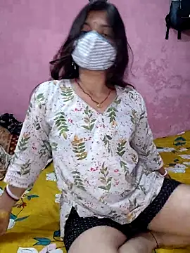 Snapshot of hiddennisha chatting on 03/18/26, 05:05 hiddennisha online show from 03/18/26, 05:05