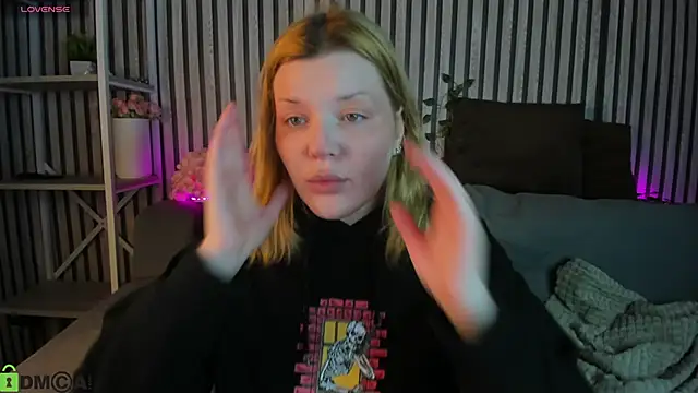 Michele Greenn online show from 04/03/26, 01:03