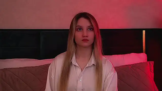 Snapshot of StacyEvances chatting on 03/21/26, 06:11 StacyEvances online show from 03/21/26, 06:11