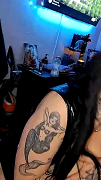 Snapshot of gypsyriot chatting on 10/11/25, 01:31 gypsyriot online show from 10/11/25, 01:31