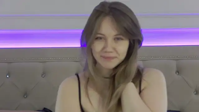 Snapshot of VeraHaze chatting on 03/10/26, 02:05 VeraHaze online show from 03/10/26, 02:05