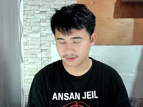 Snapshot of Adim-pinoy146 chatting on 04/29/26, 04:38 Adim-pinoy146 online show from 04/29/26, 04:38