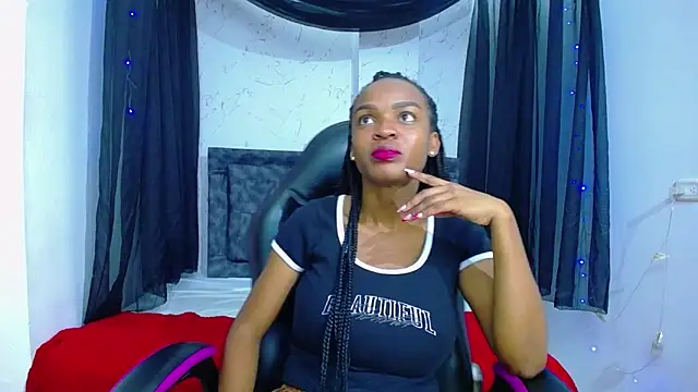 mia  thomson  online show from 11/23/25, 01:22