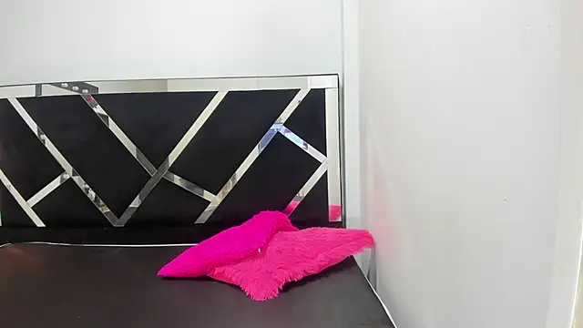 iisabella noa online show from 09/17/25, 12:51