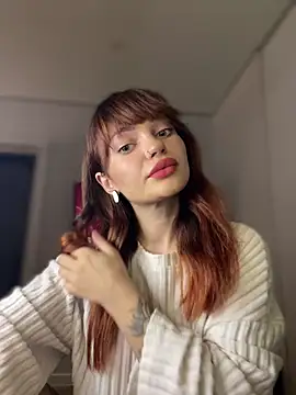 SaraLow online show from 11/23/25, 11:59