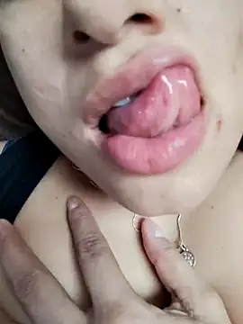 Snapshot of Angels_tomsop chatting on 10/09/25, 02:15 Angels tomsop online show from 10/09/25, 02:15