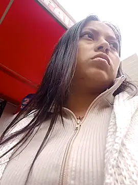 Snapshot of LunaHot_777 chatting on 09/18/25, 07:16 LunaHot 777 online show from 09/18/25, 07:16