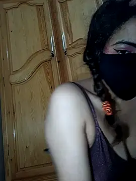 Snapshot of ghadiraa chatting on 03/18/26, 02:37 ghadiraa online show from 03/18/26, 02:37