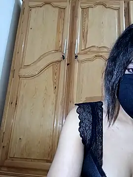 Snapshot of ghadiraa chatting on 04/22/26, 01:52 ghadiraa online show from 04/22/26, 01:52