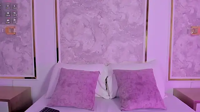 Snapshot of giselle_anelise chatting on 04/18/26, 02:15 giselle anelise online show from 04/18/26, 02:15