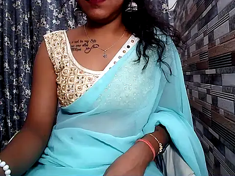 HOT AARVI11 online show from 11/07/25, 05:13