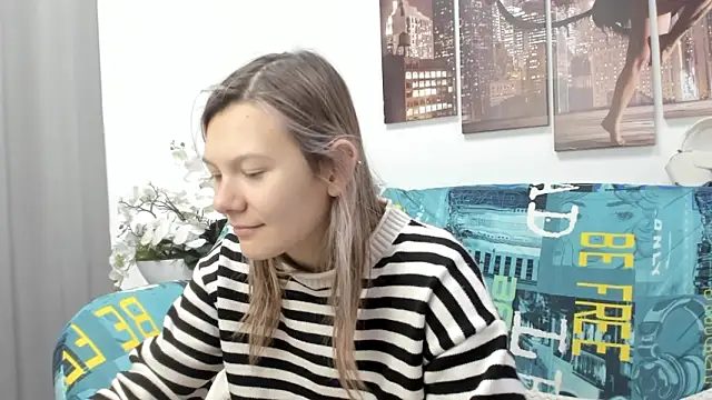 Snapshot of Sunny_Sammy chatting on 09/28/25, 01:11 Sunny Sammy online show from 09/28/25, 01:11