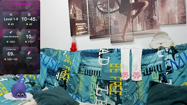 Snapshot of Sunny_Sammy chatting on 10/15/25, 07:52 Sunny Sammy online show from 10/15/25, 07:52