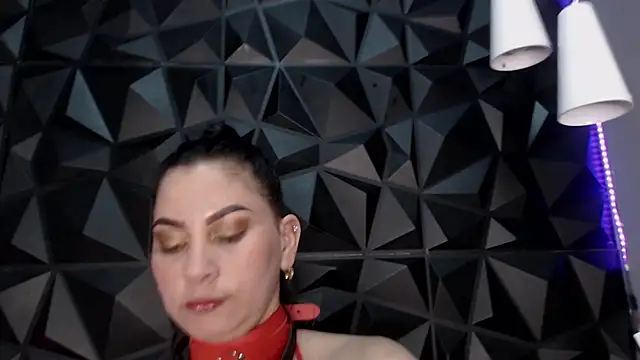 helenasaenz online show from 10/29/25, 12:40