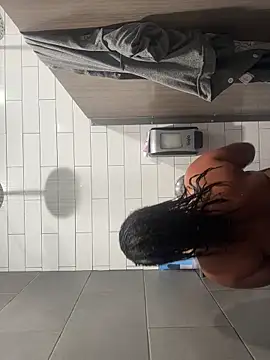 reinagotthroat online show from 02/03/26, 12:32