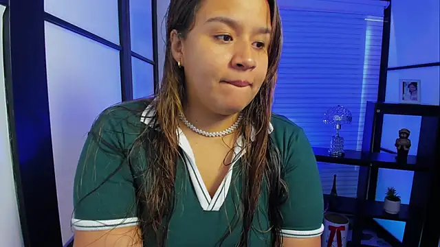 ElaBourn  online show from 10/13/25, 01:33